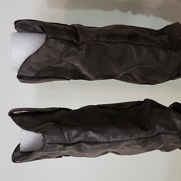 Womens wide calf slouchy boots. - Picture 5 of 8